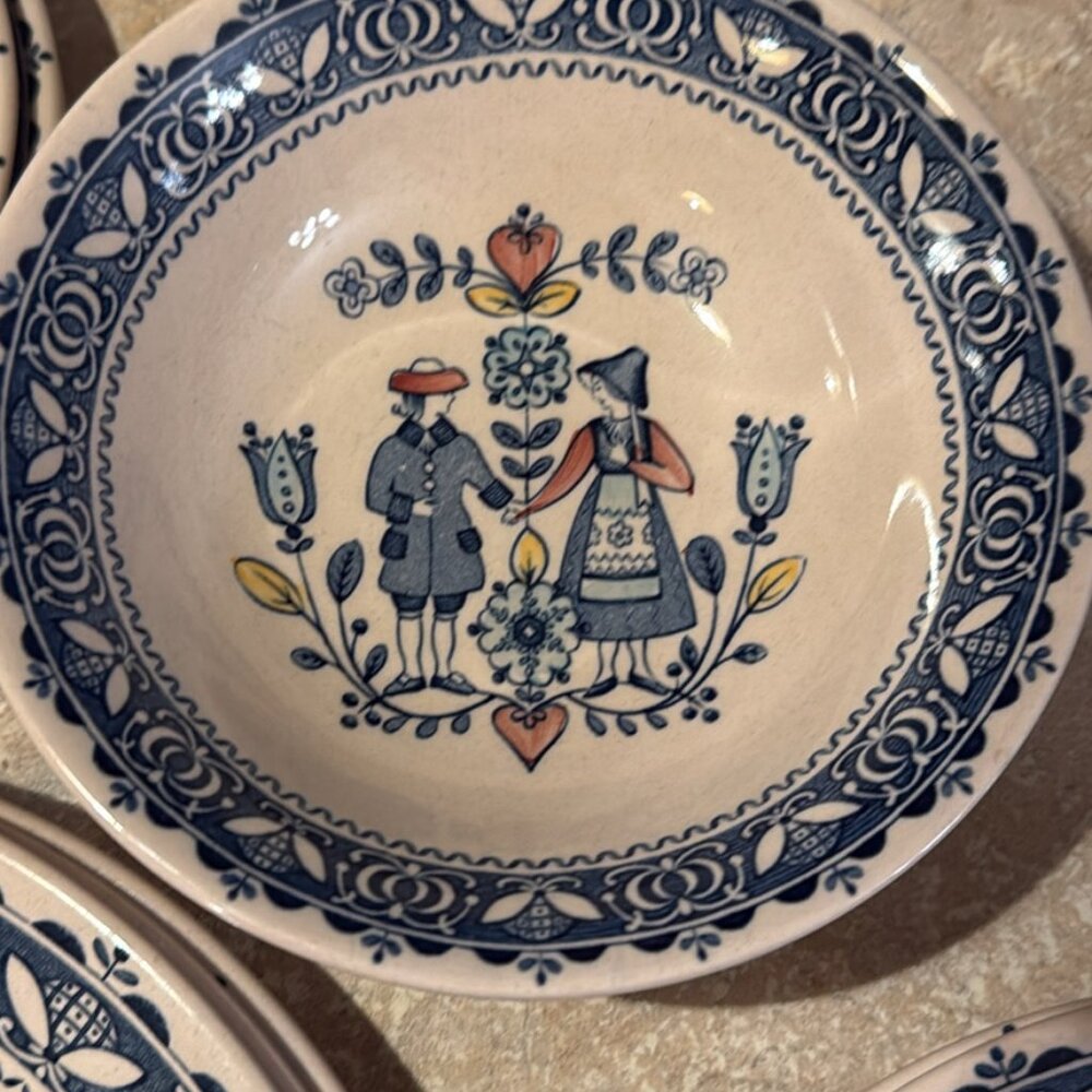 Hearts & Flowers Dish Set by Johnson Brothers